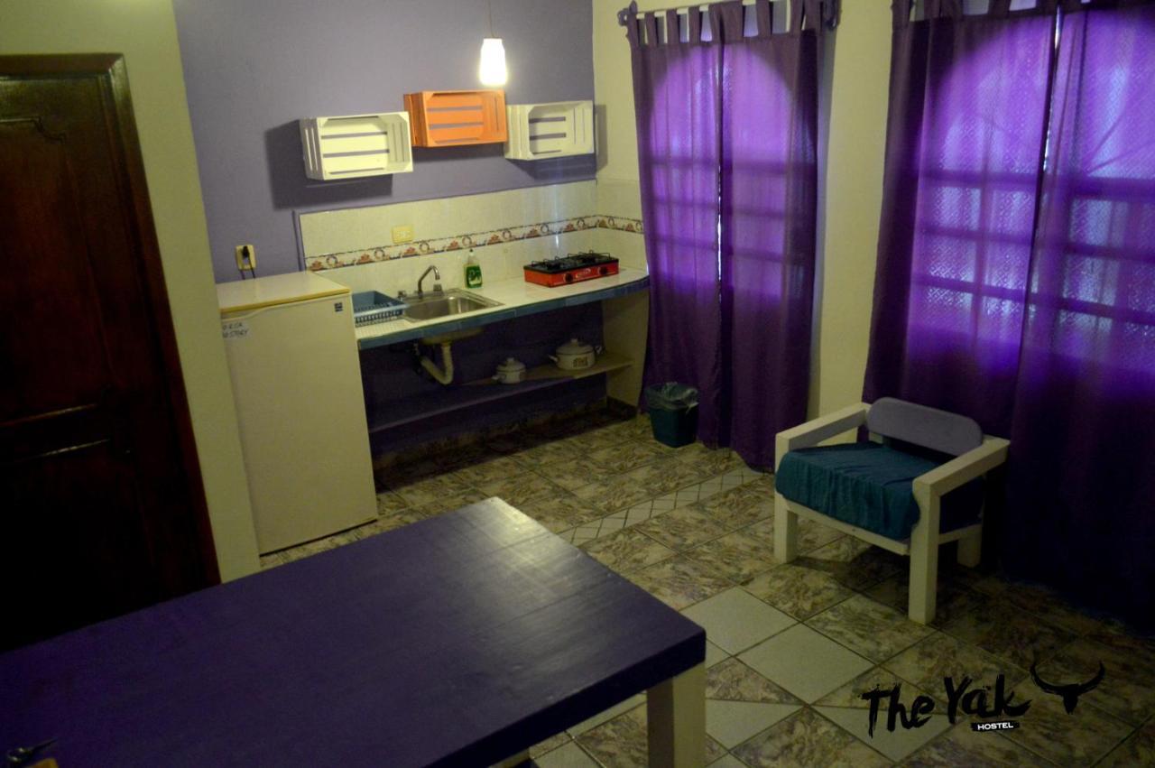 The Yak Hostel Playa del Carmen Exterior foto